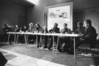 Podiumsdiskussion, Symposion Bildmaschinen und Erfahrung, Berlin 1989. von links nach rechts: Dr. Gerhard Johann Lischka, Dr. Jean-Luc Evard, Lucy Hillebrand, Jochen Lingnau, Dr. Florian Rötzer, Prof. Dr. Dietmar Kamper, Dr. Torsten Meiffert, Dr. Vito Orazem, Dr. Michael Mohnhaupt