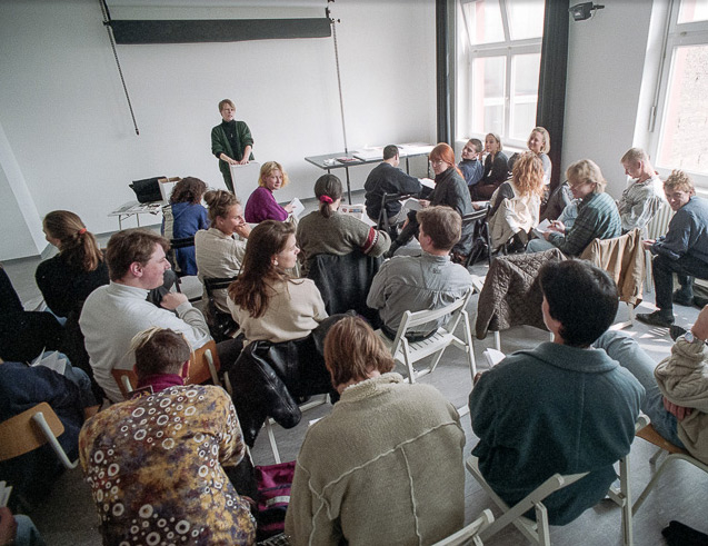 Galerie Bild 5 &mdash; Semesterabschlussveranstaltung mit Anna Elisa Heine, 1996   